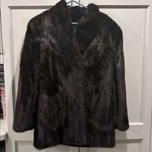 Elegant Black Mink Fur Coat